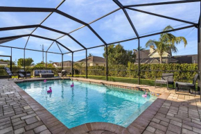 Great Location, Close to Golf, Heated Pool - Villa Greenside Getaway - Roelens